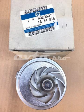 Водяний насос 90295077 GM