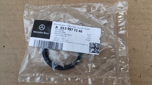 Сальник роздавальної коробки, передній, вихідний A0139977246 MERCEDES