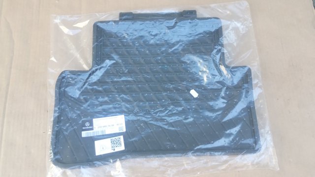 Килимки в салон задні A20568076089G33 MERCEDES