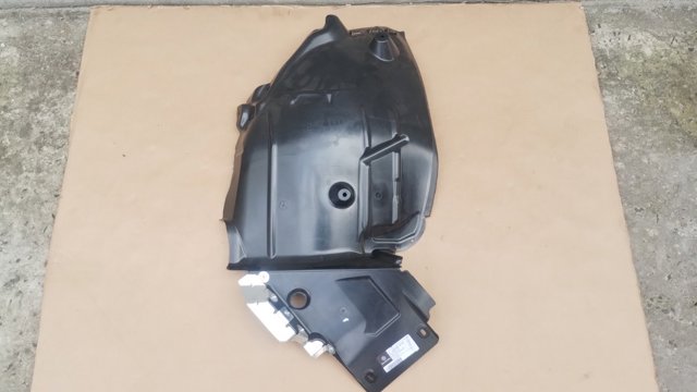 Підкрилок переднього крила, лівий передній A2056903402 MERCEDES