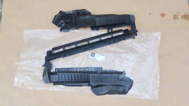 повітропровід радіатора A2135050030 MERCEDES
