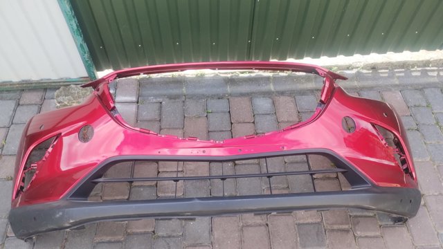 Бампер передній в зборі D10J50031 MAZDA