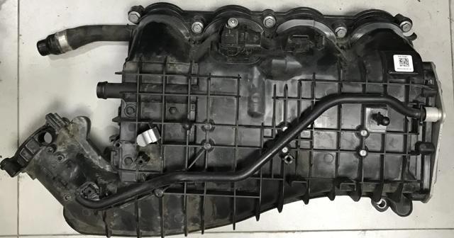 Колектор впускний 11618603914 BMW
