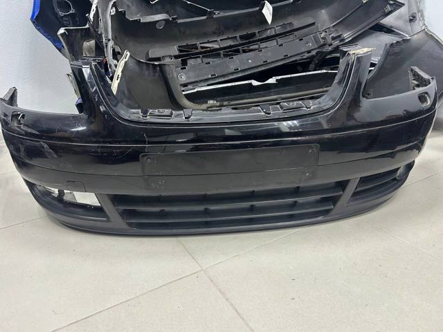 Бампер на авто 1T0807221 VAG