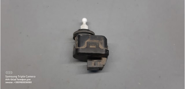 Двигун корректора фари 8L0941295B VAG