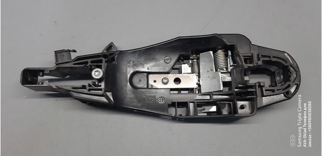 Тримач зовнішньої ручки дверей, задніх правих 9802977180 PEUGEOT