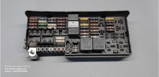 Корпус запобіжників A1645403372 MERCEDES