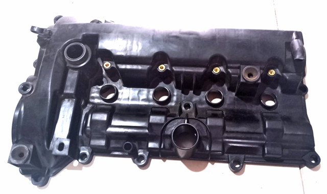 Кришка клапанів PE0210210 MAZDA