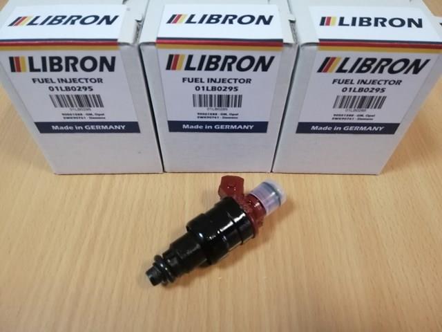 Форсунка дизельна в зборі, розпилювач + тримач 90501588 GM
