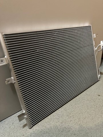 Радиатор кондиционера 68102117AA