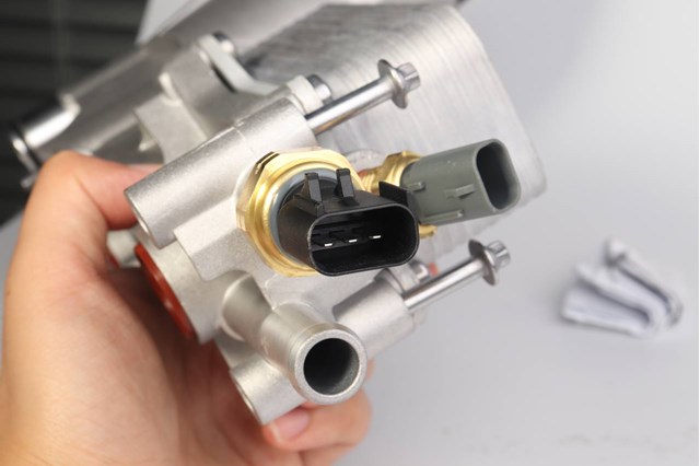 Корпус маслофільтра 68105583AF MARKET (OEM)
