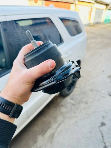 Права подушка мотора 68252522AA MARKET (OEM)