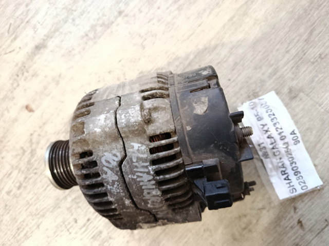 Авто генератор 0123320007 VAG