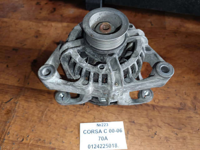 Авто генератор 0124225018 OPEL