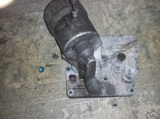 Корпус масляного фільтра 070115389B VAG