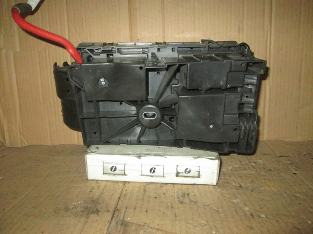 Монтажний блок 13255300 OPEL