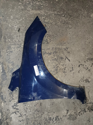 Переднє праве крило 1521596 FORD