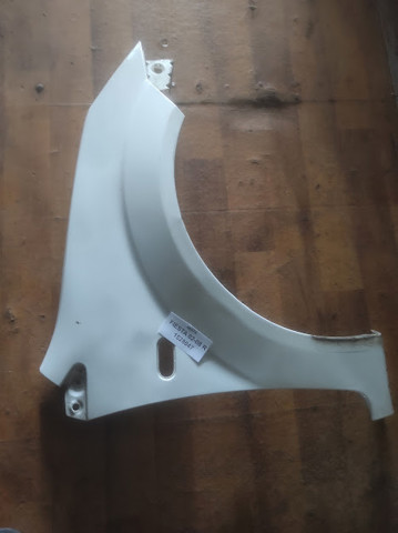 Переднє праве крило 1528047 FORD