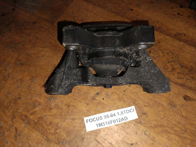Права подушка двигуна 1M516F012AD FORD