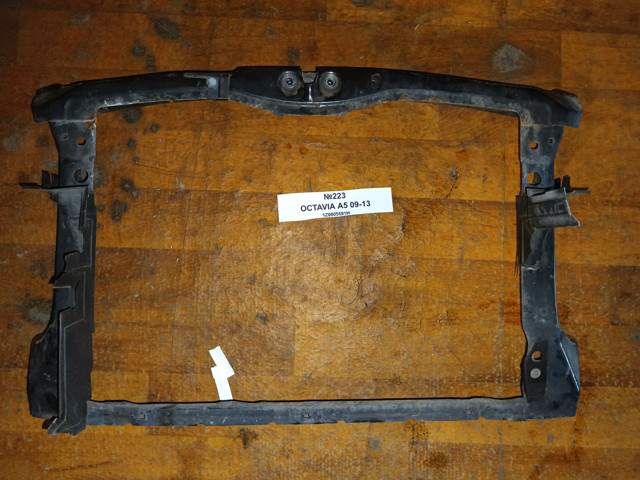 Рамка передньої панелі 1Z0805591H VAG