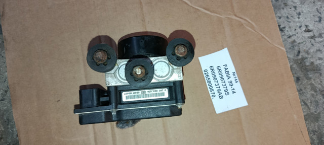 Блок керування АБС (ABS) 6R0907379S VAG