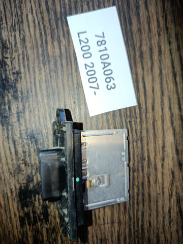 Регулятор оборотів пічки 7810A063 MITSUBISHI