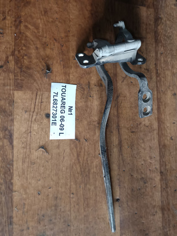 Кріплення кришки багажника 7L6827301E VAG