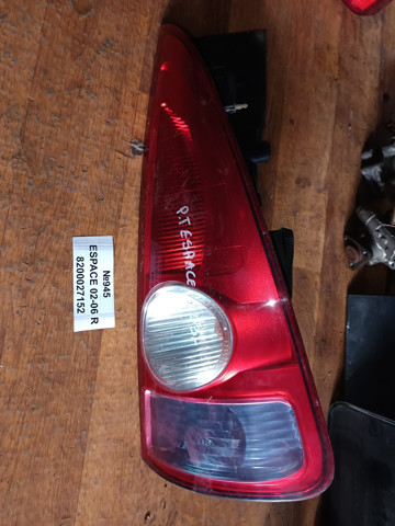 Задній правий стоп 8200027152 RENAULT