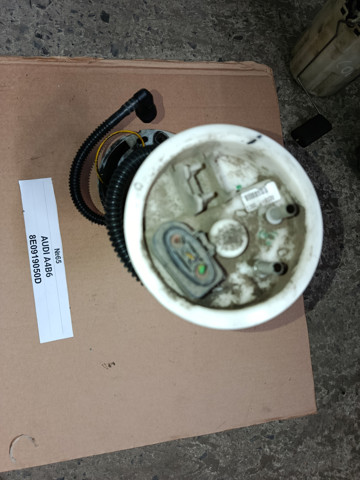 Модуль паливного насосу, з датчиком рівня палива 8E0919050D VAG