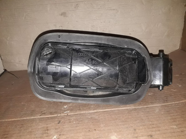 Ущільнювач заливної горловини паливного бака 8W8809906 VAG