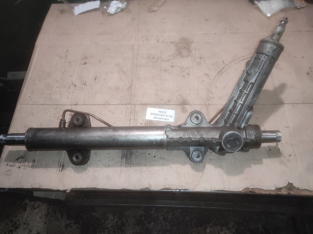 Кермова рейка 9014611401 MERCEDES