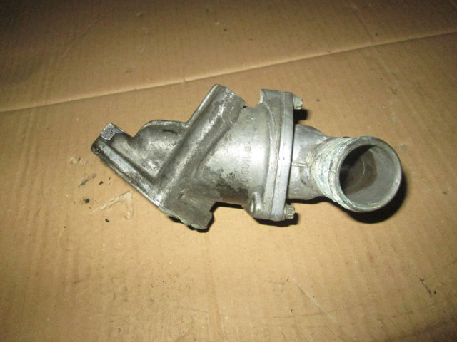 Корпус термостата в зборі 90412717 OPEL