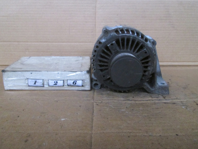 No126 б/в генератор/щітки 120a 9472908 для volvo v40 s40 s60 1994-2004