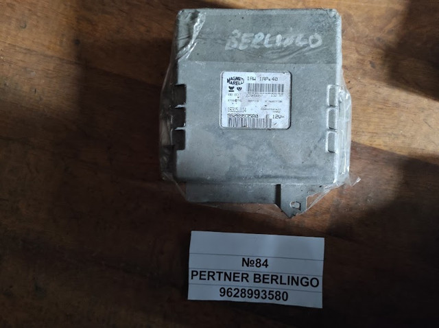 Блок двигуна 9628993580 PEUGEOT