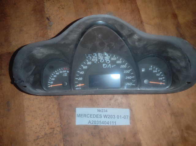 Щиток приладів додатковий A2035404111 MERCEDES