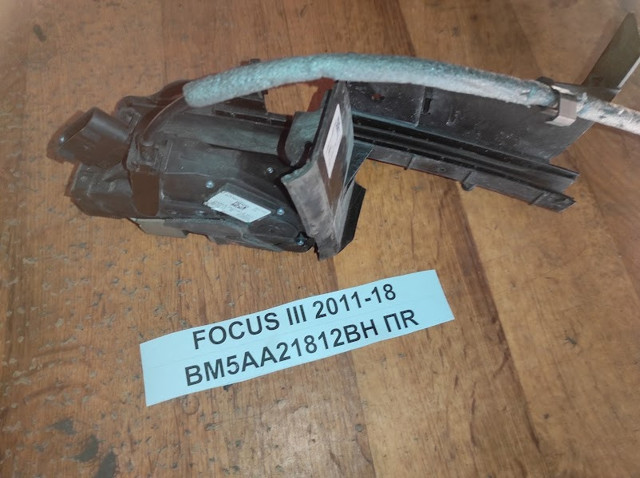 Замок двері правої передньої BM5AA21812BH FORD