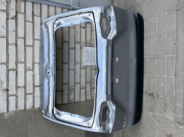 Двері багажника 6700542650 TOYOTA
