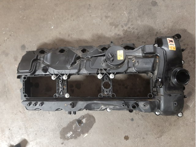 Кришка двигуна 11127570292 BMW