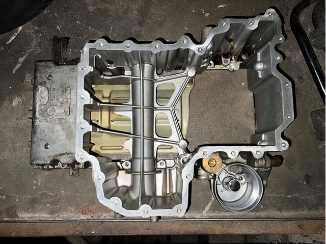 Піддон масляний картера двигуна, верхня частина 11137621072 BMW