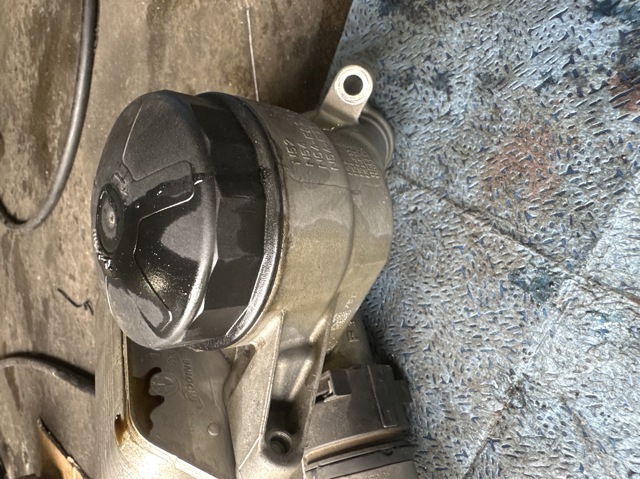 Корпус масляного фільтра 11428683206 BMW
