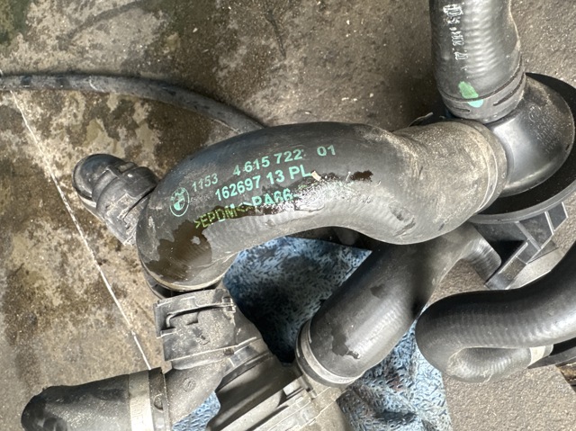 Шланг/патрубок водяного насосу, приймальний 11534615722 BMW