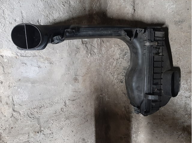 Коробка фільтра 13718507566 BMW