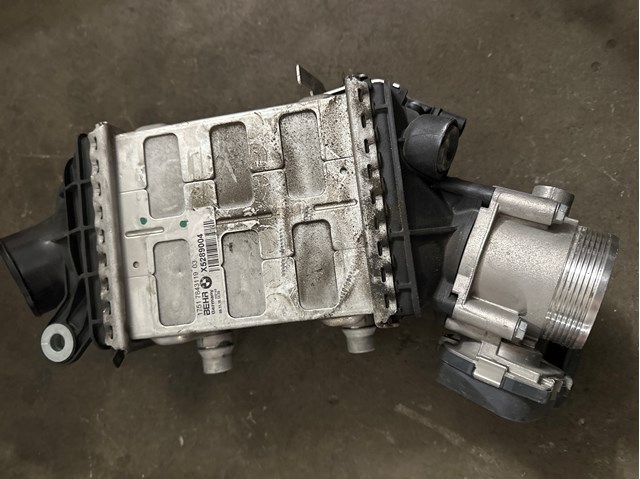 Радіатор інтеркулера 17517843119 BMW