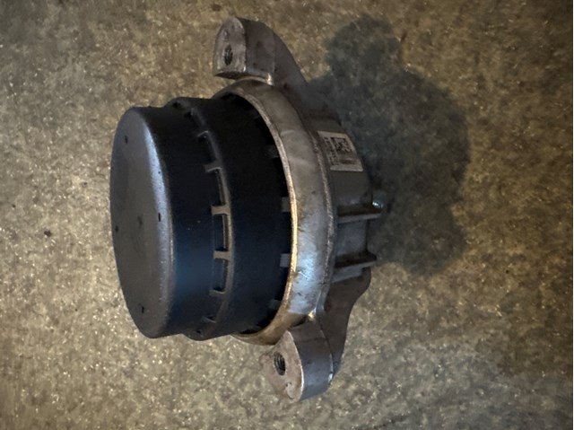 Ліва подушка двигуна 22116859845 BMW