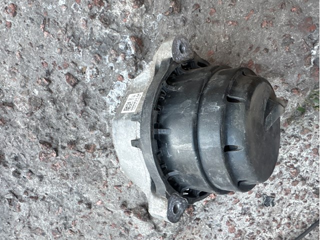 Права подушка мотора 22116860482 BMW