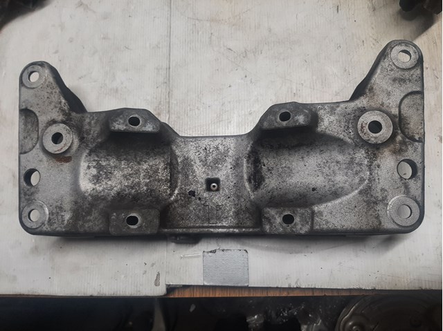 Кріплення коробки передач 22326775907 BMW