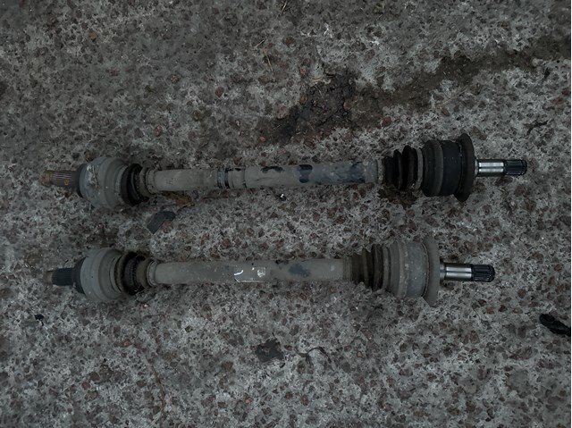 Піввісь задня, ліва 33207577507 BMW