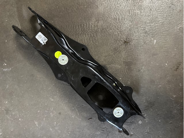 Балансир задній нижній 33306878031 BMW