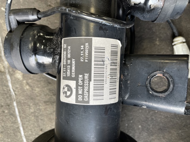 Амортизатор передньої підвіски 37116852930 BMW