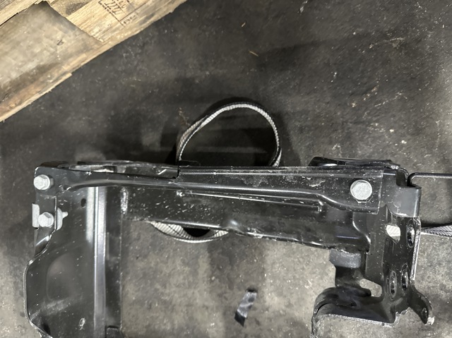Буфер бампера переднього 51117422227 BMW